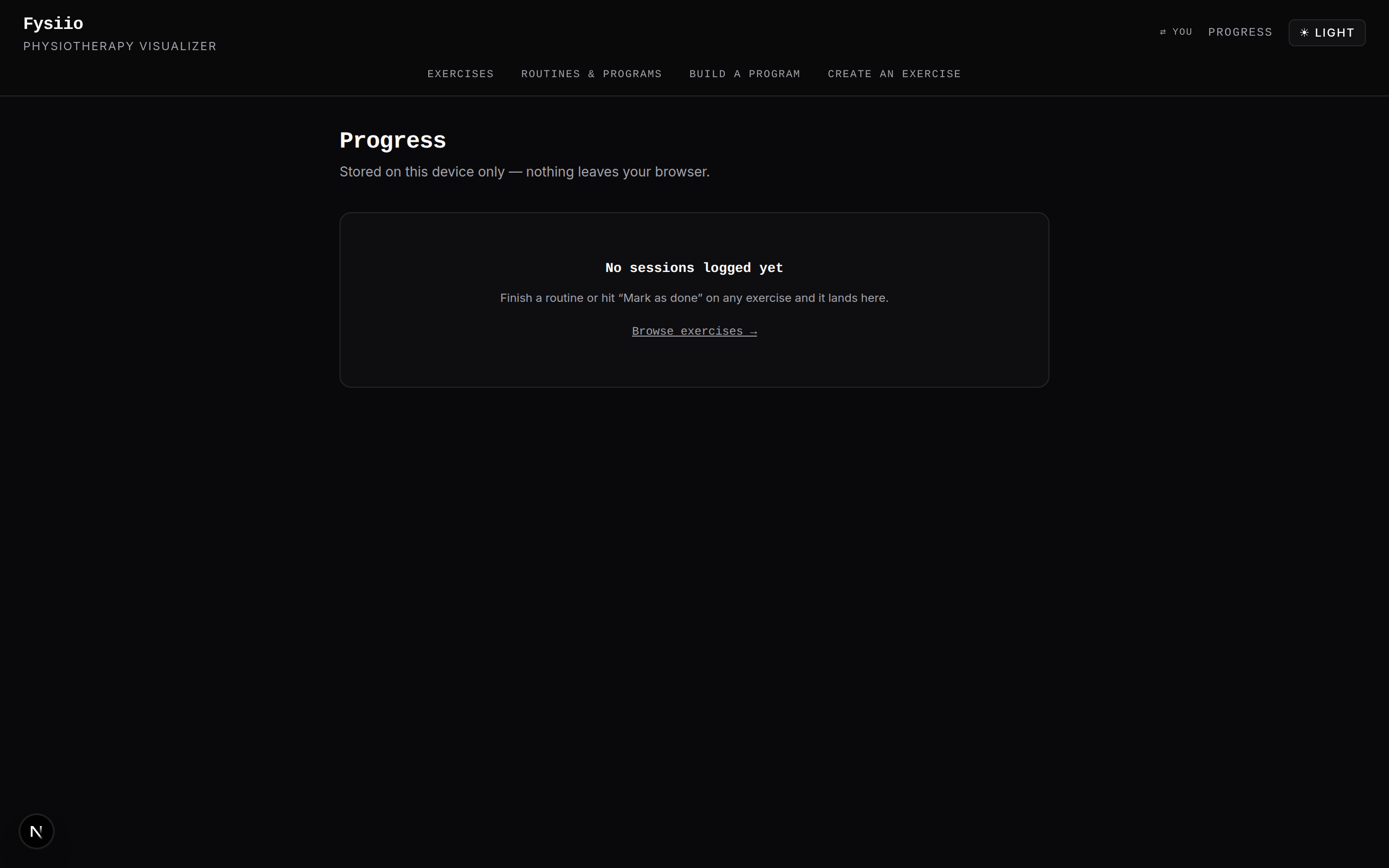 Fysiio progress screen showing a 28-day streak grid and a pain-trend chart